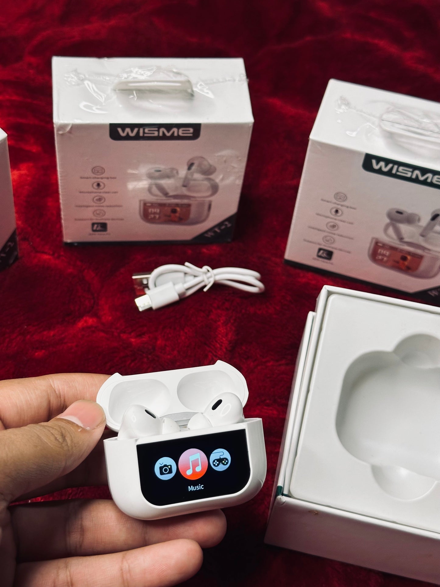 Wisme WT-2 (AirPods with android screen)